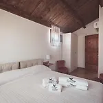 Agriturismo Querceto Farm stay *