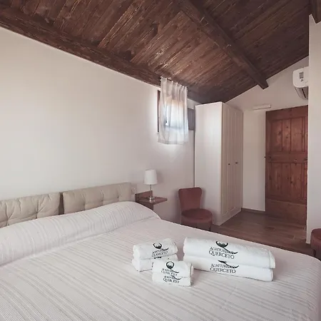 Querceto Agroturismo *